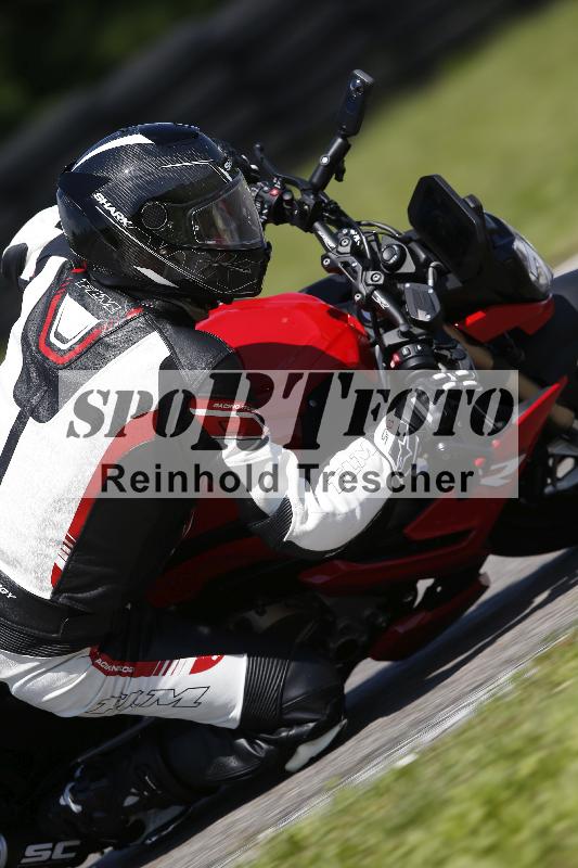 /Archiv-2024/29 12.06.2024 MOTO.CH Track Day ADR/Gruppe gelb/79